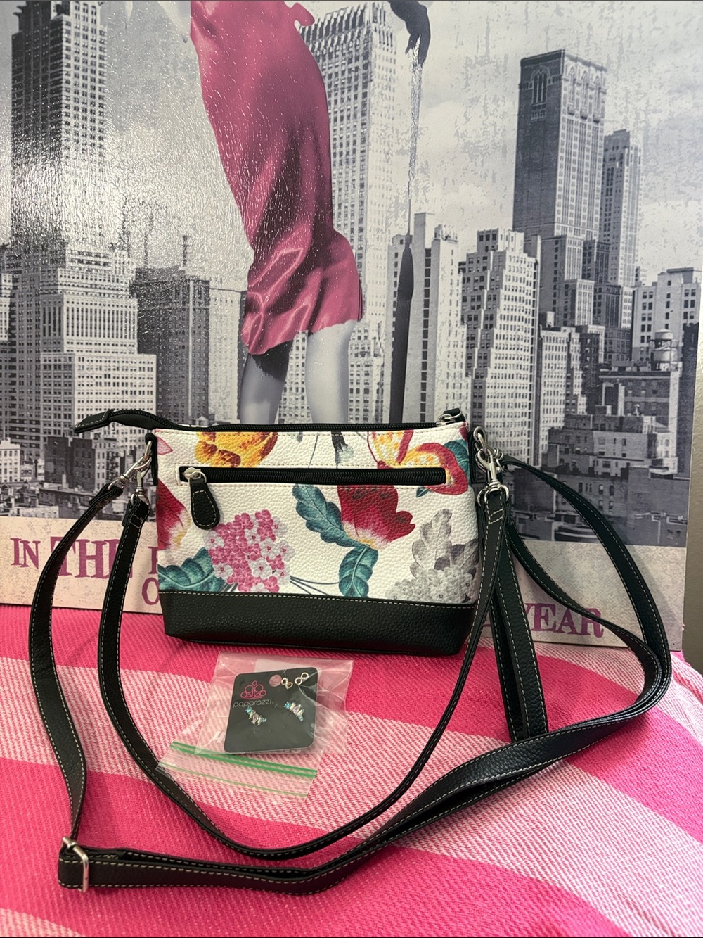 Stone & Co. NWOT Floral Butterfly Crossbody in White with Pink and Yellow - Picture 3 of 8